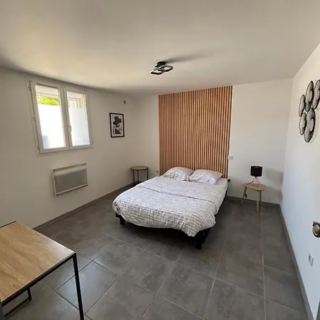 Unique Zen Et Detente Avec Piscine Tres Bien Place Proche Du Centre Feriehus
