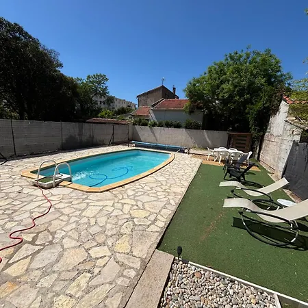 Hébergement de vacances Unique Zen Et Détente Avec Piscine Très Bien Placé Proche Du Centre *